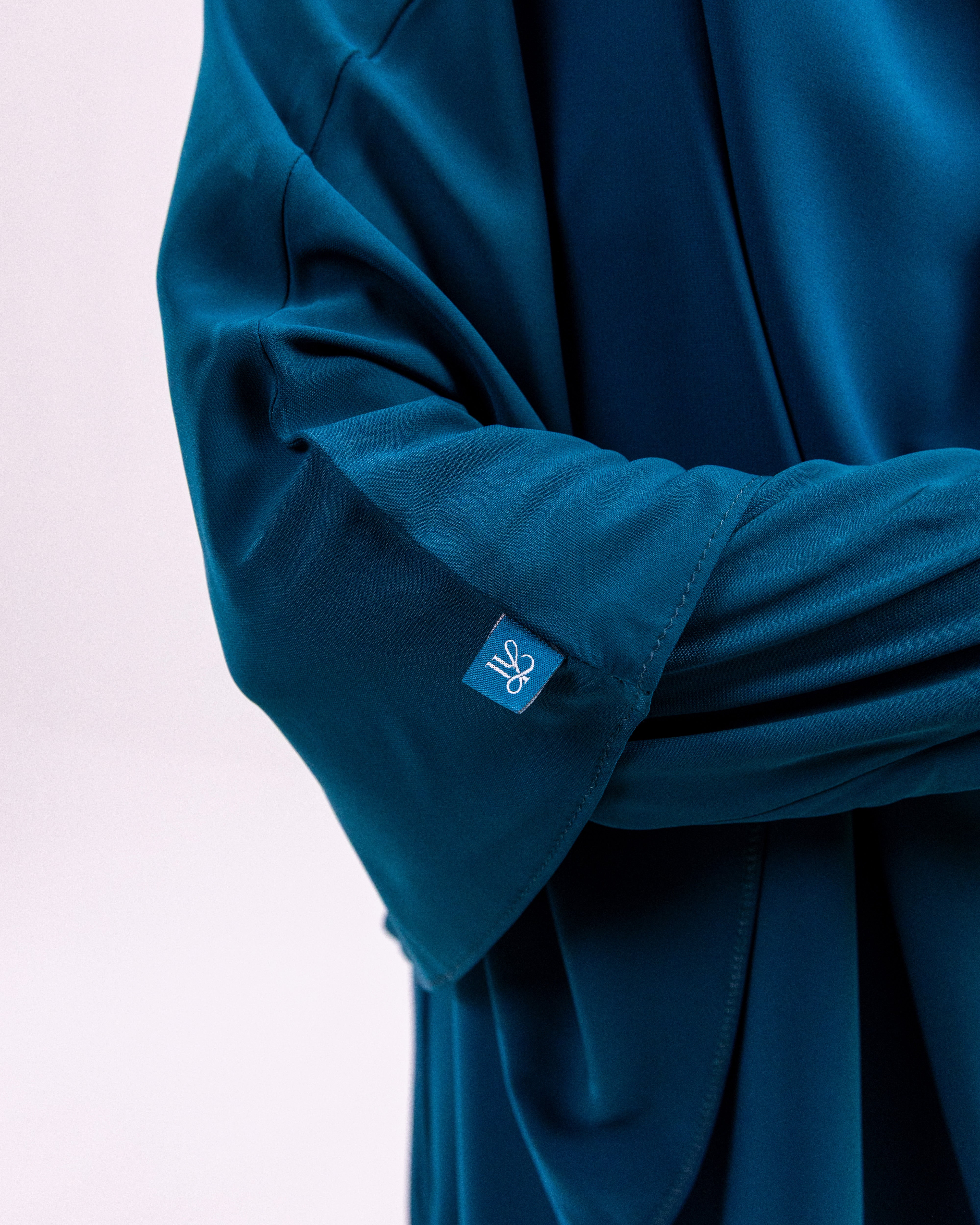 Tieback Tria Khimar <br>- Emerald